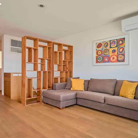 Ferienvilla 'madaba' Mit Blick Aufs Wasser By Interhome باردولينو
