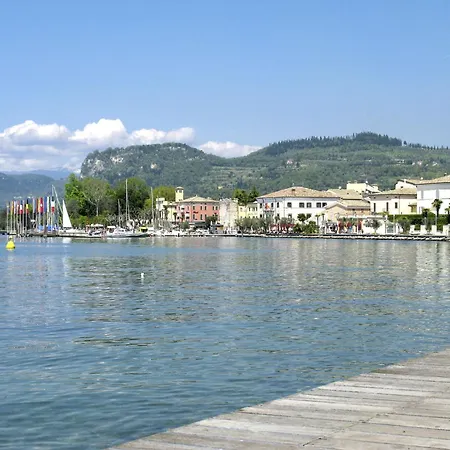 Ferienvilla 'madaba' Mit Blick Aufs Wasser By Interhome